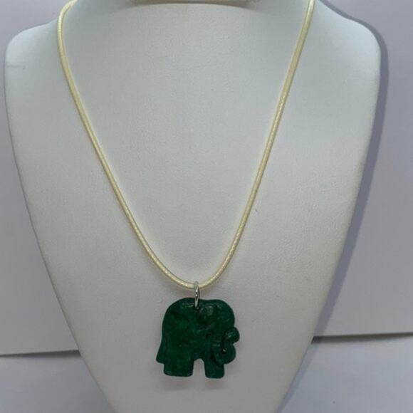 Handmade Cream Wax Green Elephant Necklace - Picture 1 of 8
